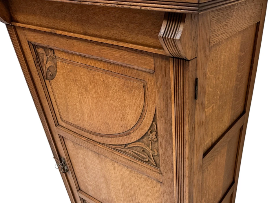 Arts & Crafts Art Nouveau One-Door Cabinet, 1900s